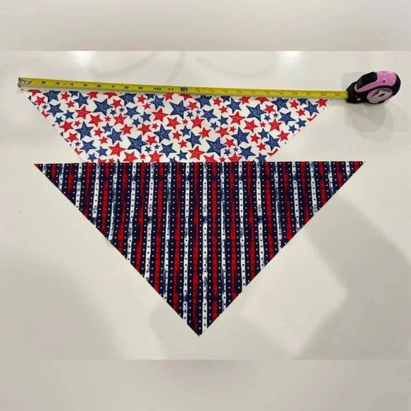 NEW without tag (NWOT) Dog (pet) Bandanna pack of 2 - Picture 1 of 4